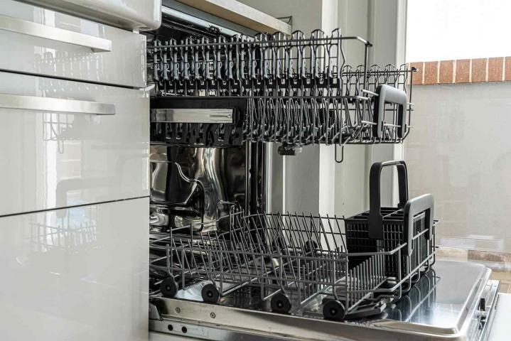 Crystal Electro offers different types of dishwashers for sale.